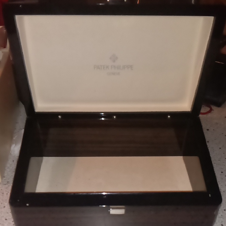 Patek Philippe Luxury Box In Black And Cream